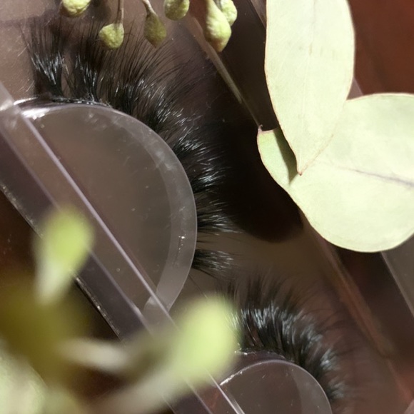 PREMIUM LASHES HIDDENLASHES 🌿✨ - Picture 4 of 5